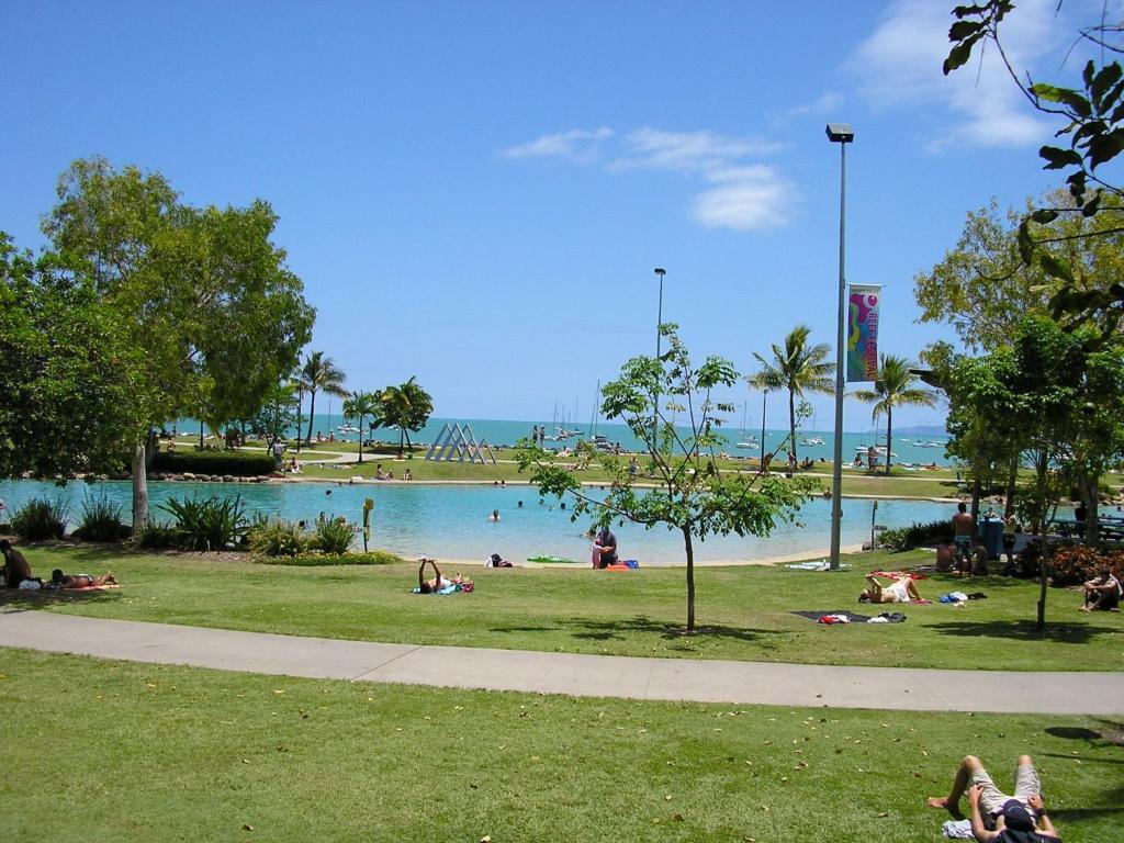 Whitsunday On The Beach Airlie Beach Extérieur photo